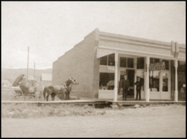 F.M. Light & Sons, 1905